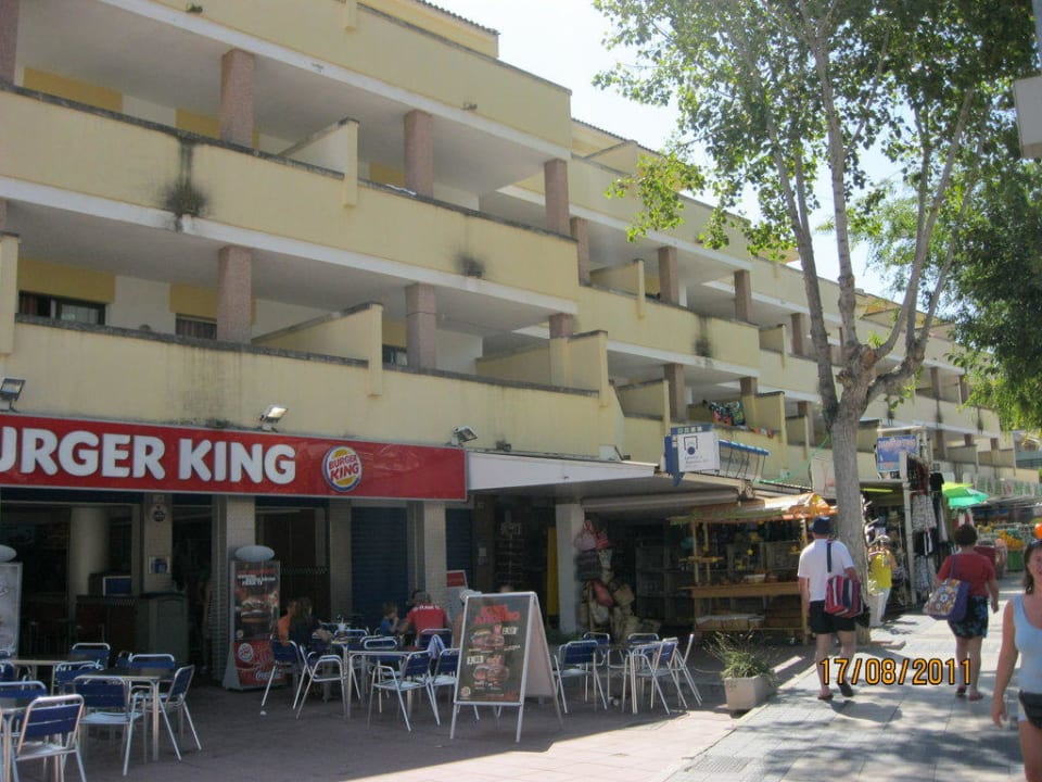 Schrecklich FLOR los Almendros Apartamentos