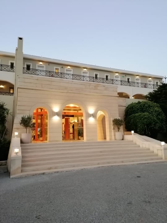 Lobby Vantaris Luxury Beach Resort