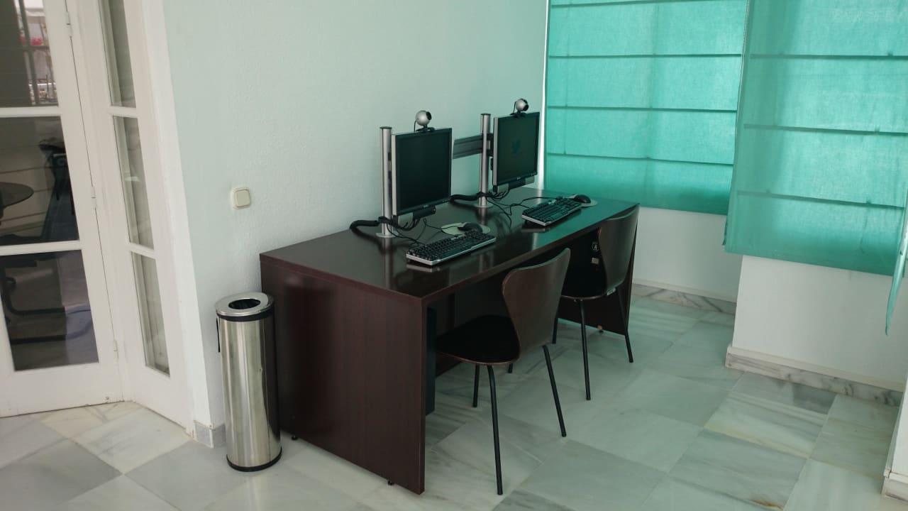 Internetecke direkt am Eingang Lagos de Fañabé Beach Resort
