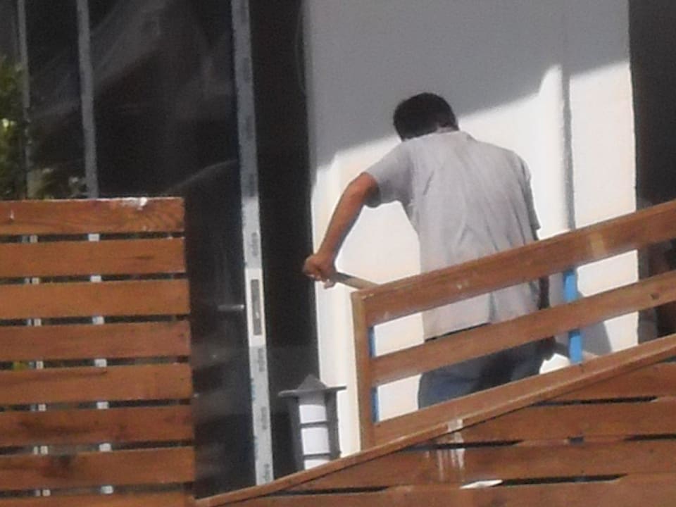 Tolle Neueröffung, Arbeiter am Nebengebäude  Club Hotel Anjeliq