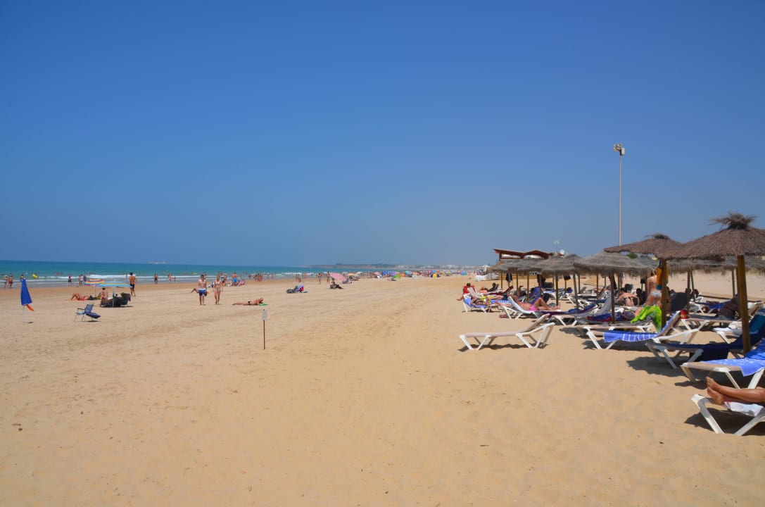 Breiter Sandstrand Hipotels Playa la Barrosa
