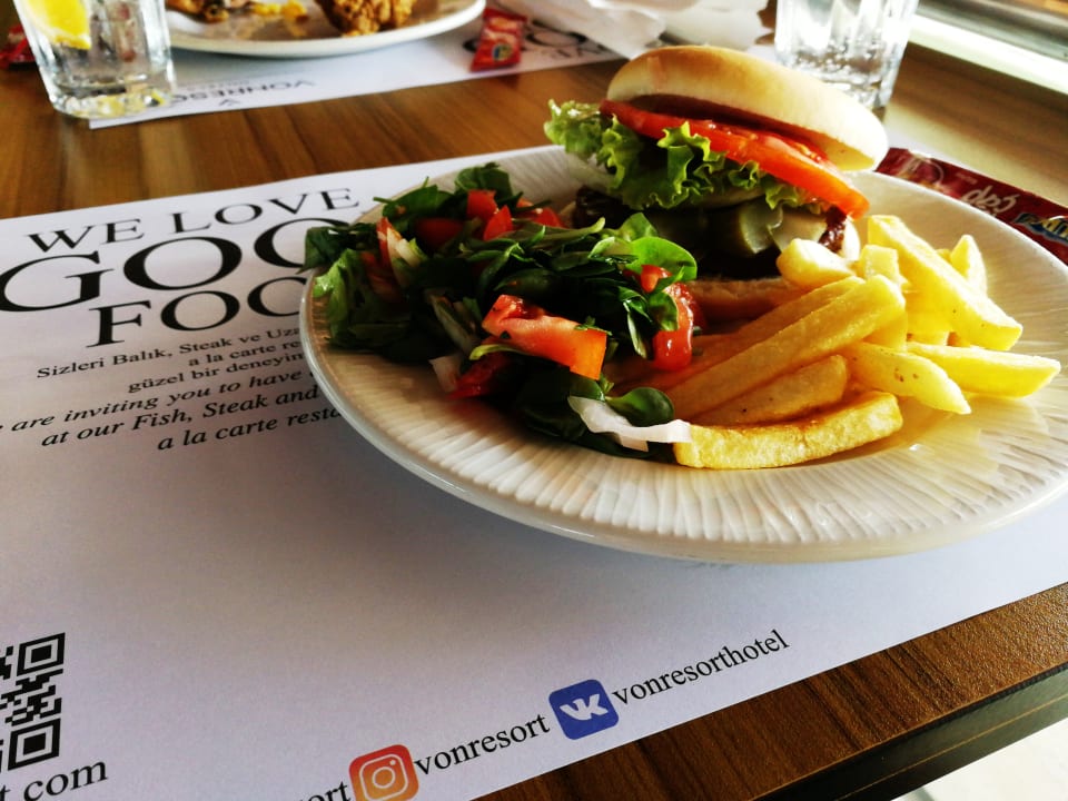 Restaurant VONRESORT Golden Coast