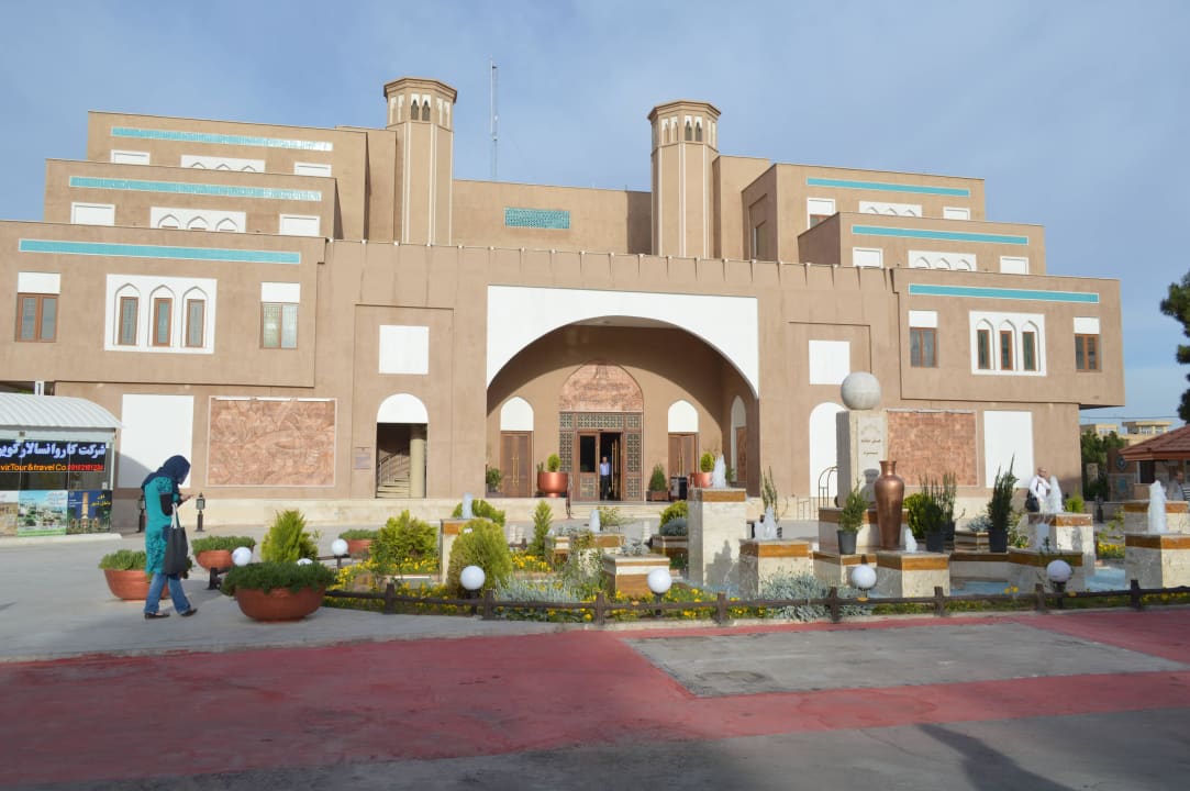 Außenansicht Parsian Safayieh Hotel