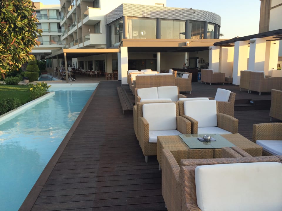 Strandbar The Ixian Grand & All Suites