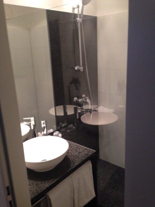 Bad Motel One Hamburg-Alster