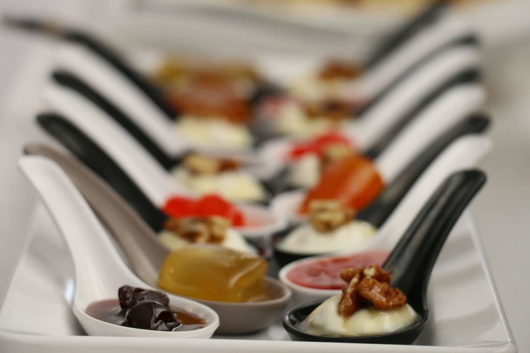 Das Nachspeisenbuffet (Löffeldesserts) Sentido More Meni Residence & Suites