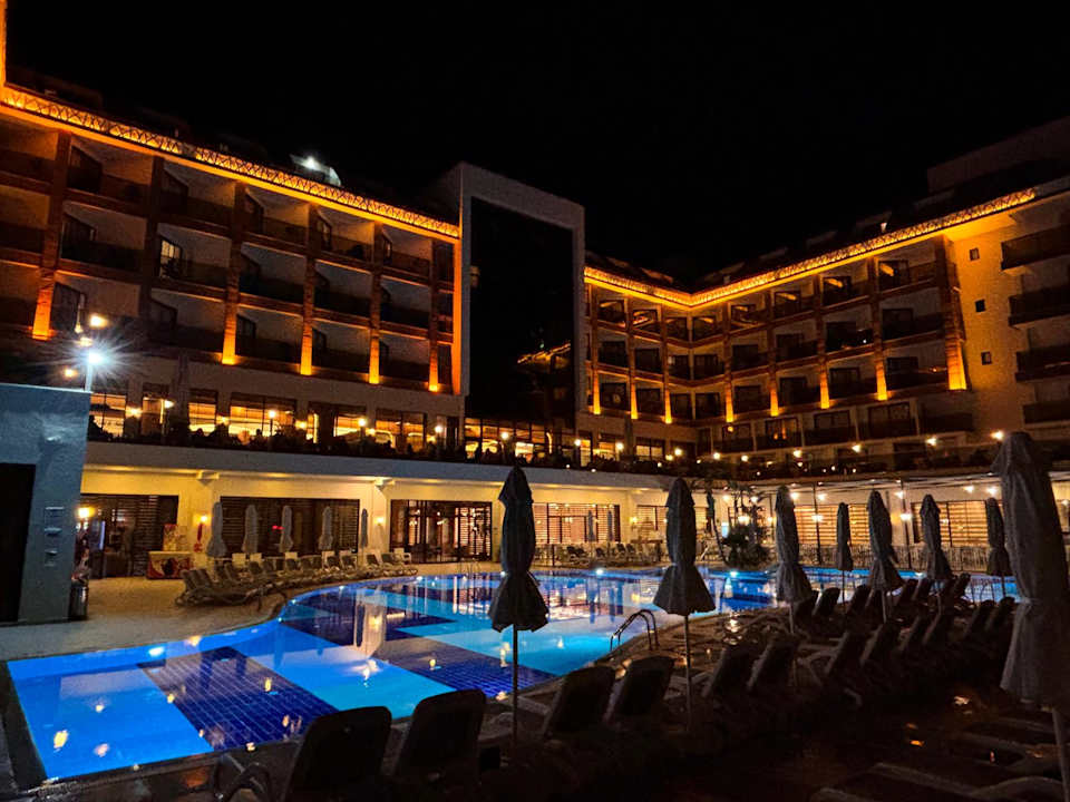 Außenansicht Glamour Resort & Spa