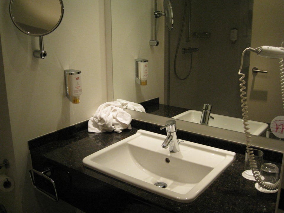 Badezimmer Hotel Mercure Koblenz