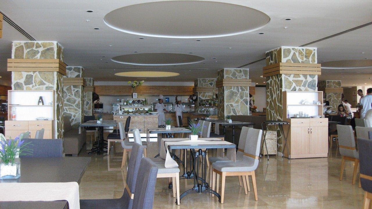 Hauptrestaurant innen TUI BLUE Seno - Adults Only