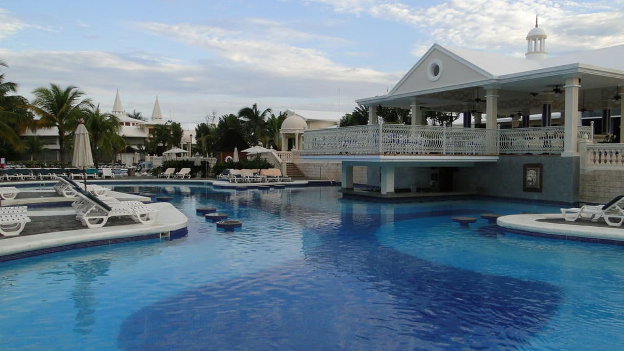 Pool morgens um 6 Uhr Hotel Riu Negril