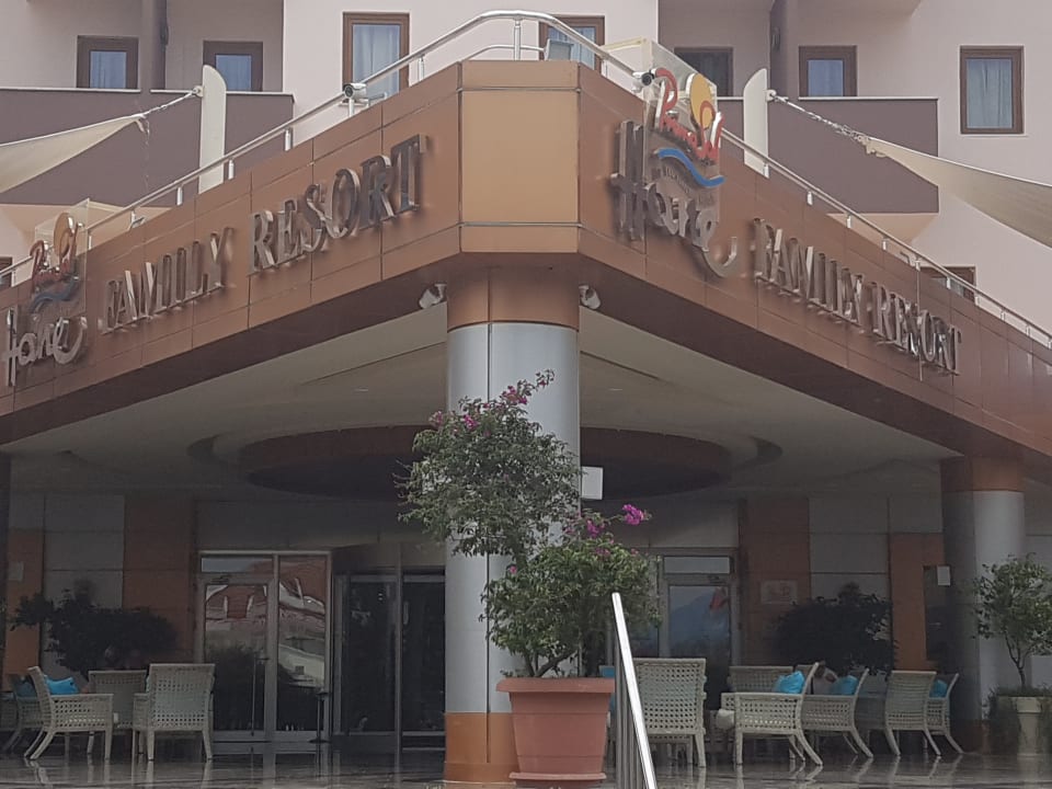 Lobby Hane Family Resort