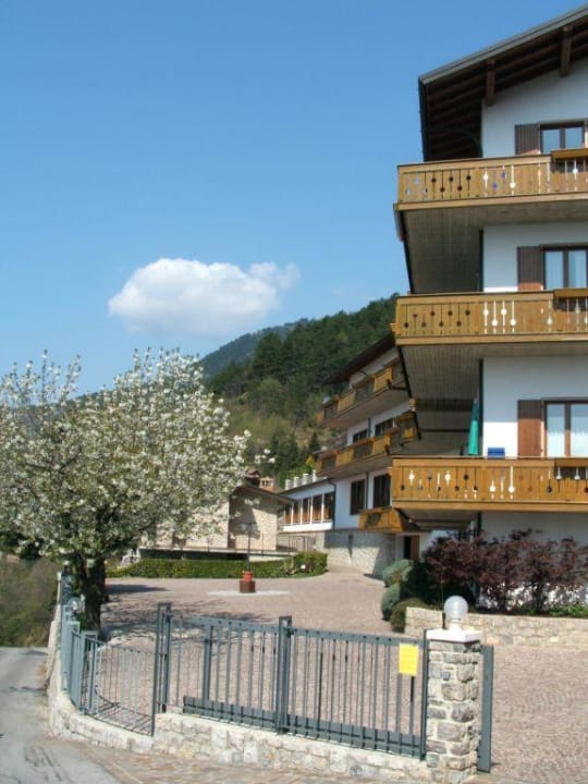 Vorderansicht des Hotels Residence Panorama La Forca