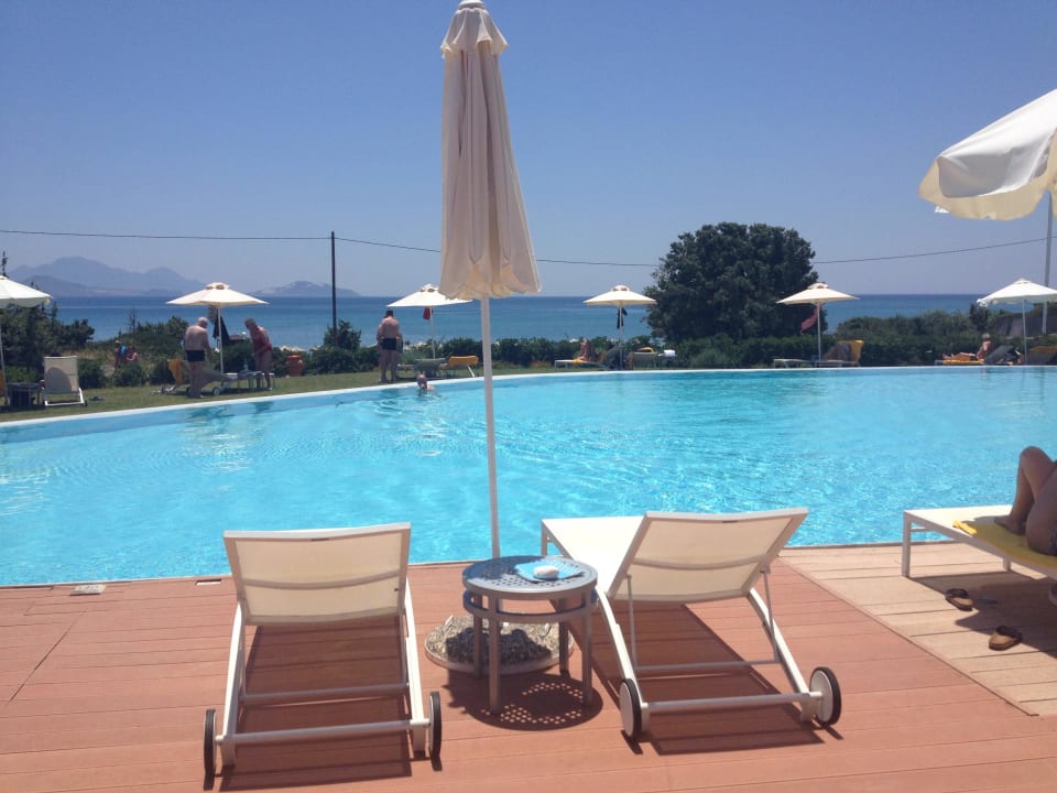 Pool Atlantica Belvedere Resort