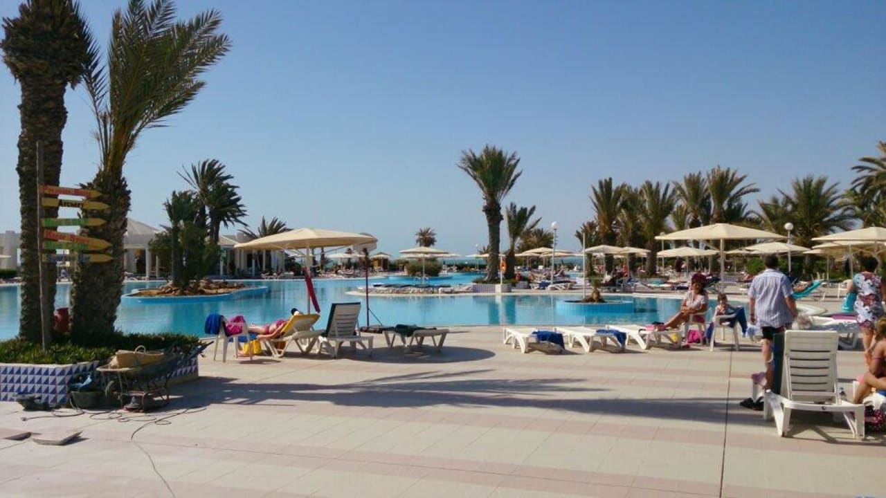 Hauptpool Hotel El Mouradi Djerba Menzel