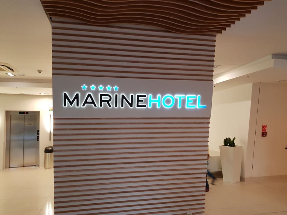 Lobby Marine & Ultra Marine