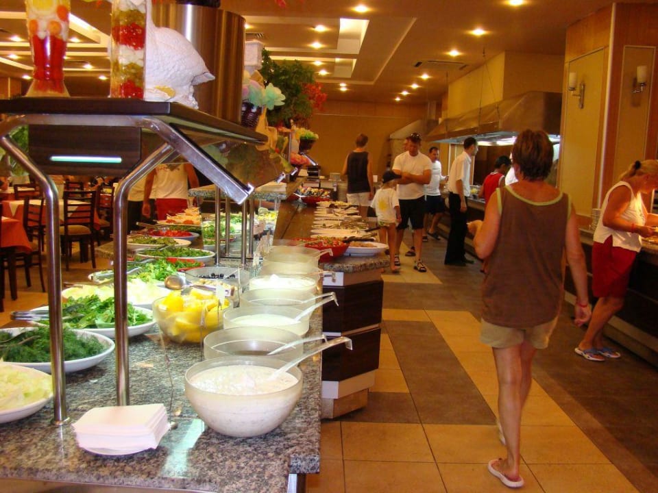 Die anders Seite des Salatbüffet Hane Family Resort