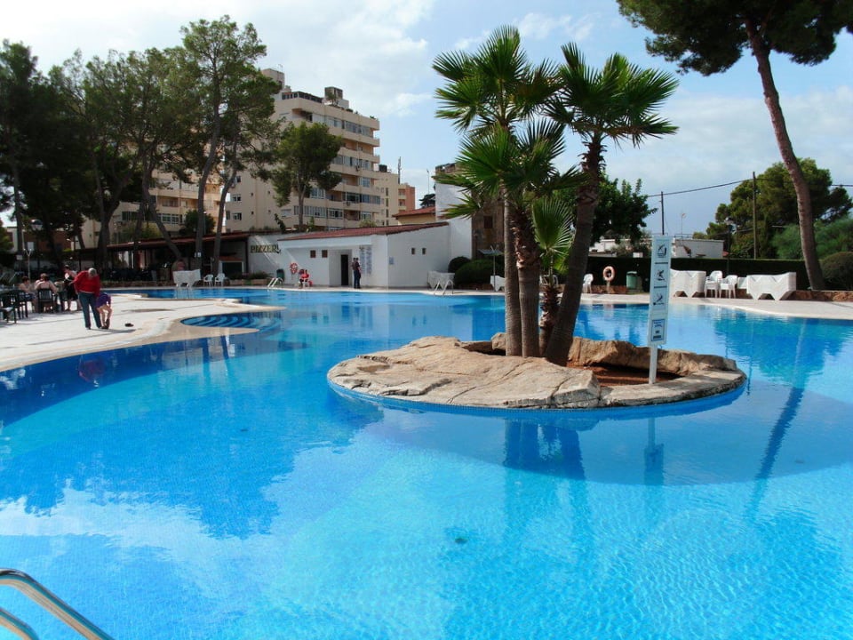Teilansicht des Pools BQ Belvedere Hotel
