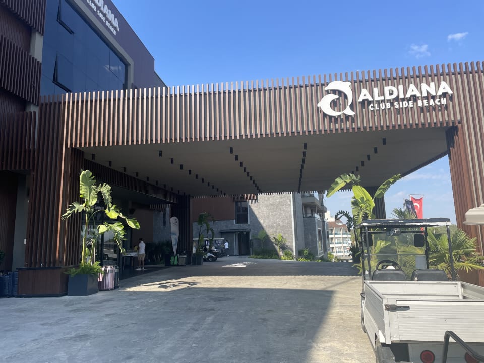 Lobby Jacaranda Luxury Resort