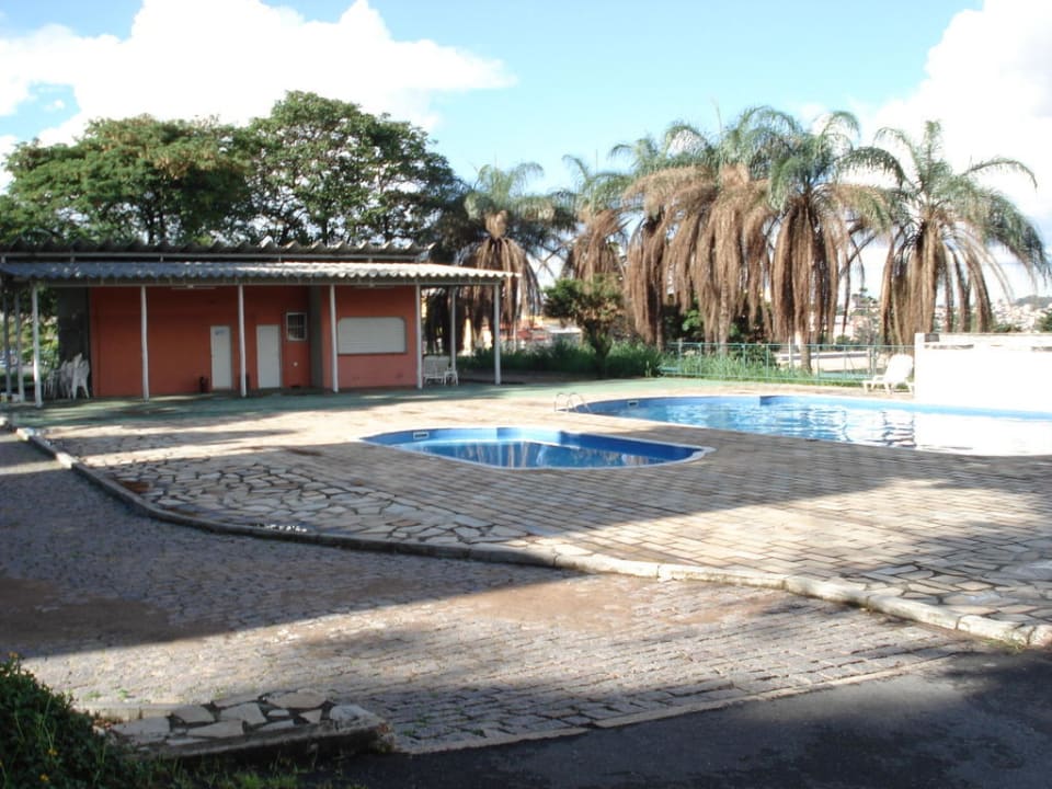 Poolanlage Hotel Actuall