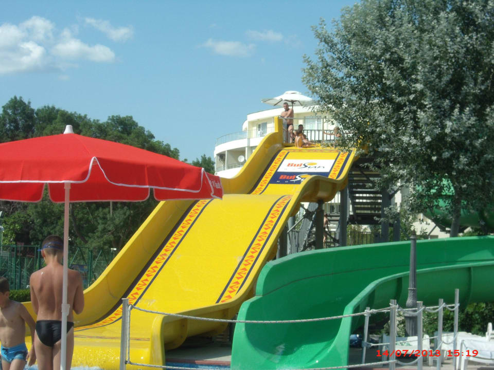 Zwei Rutschen  DAS Club Hotel Sunny Beach