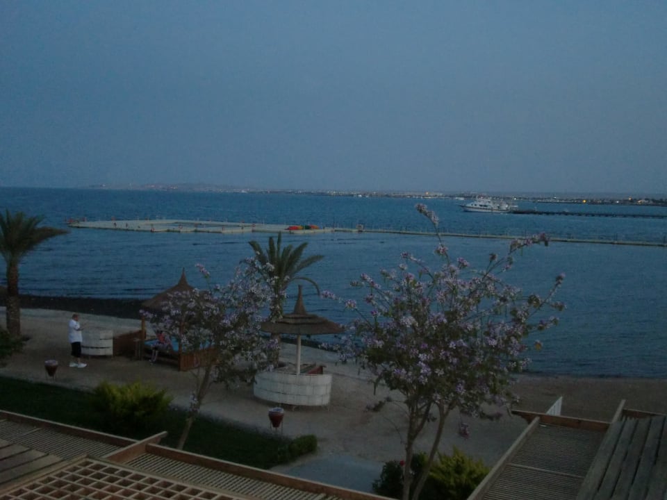 Meerblick von der Restaurantterrasse Beach Albatros Resort