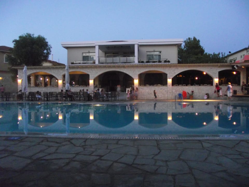 Restaurant am Pool Hotel Portes Beach