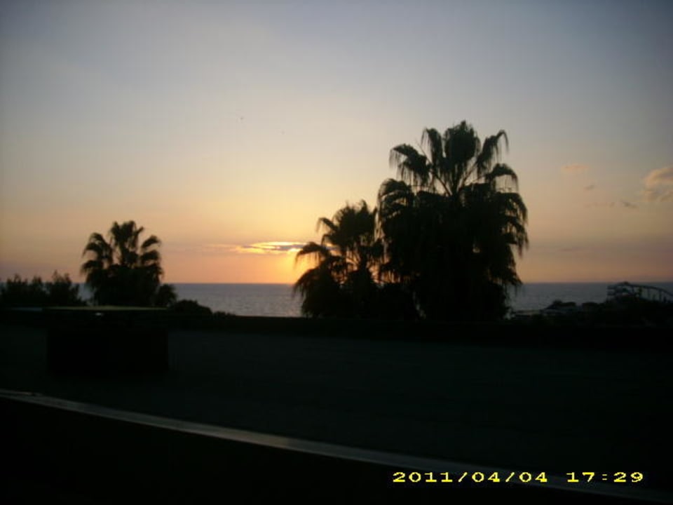 Sonnenuntergang Hotel Pine Bay Holiday Resort