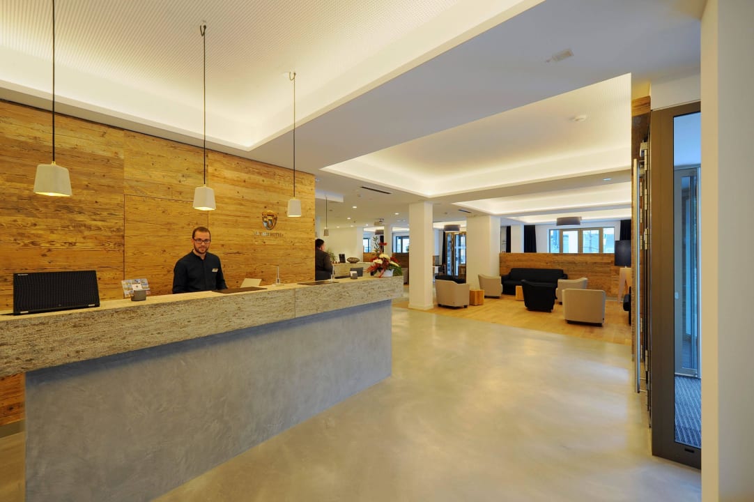 Reception Vi Vadi Hotel Bayer 89