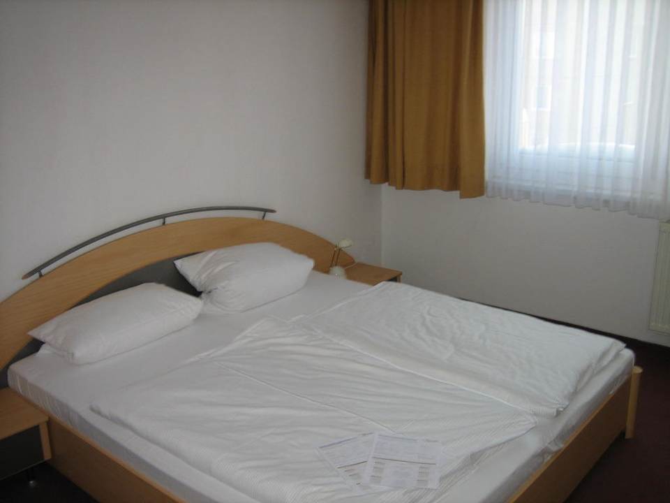 Schlafzimmer 1 Days Inn Leipzig City Centre