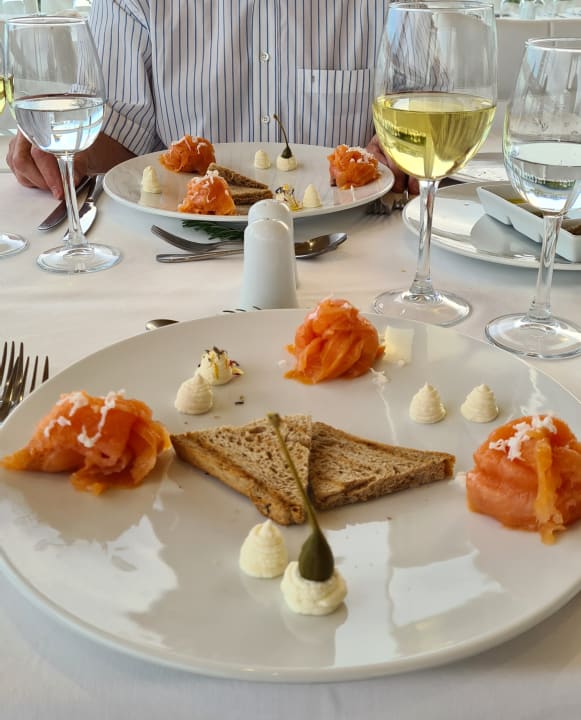 Gastro Dimitra Beach Hotel & Suites