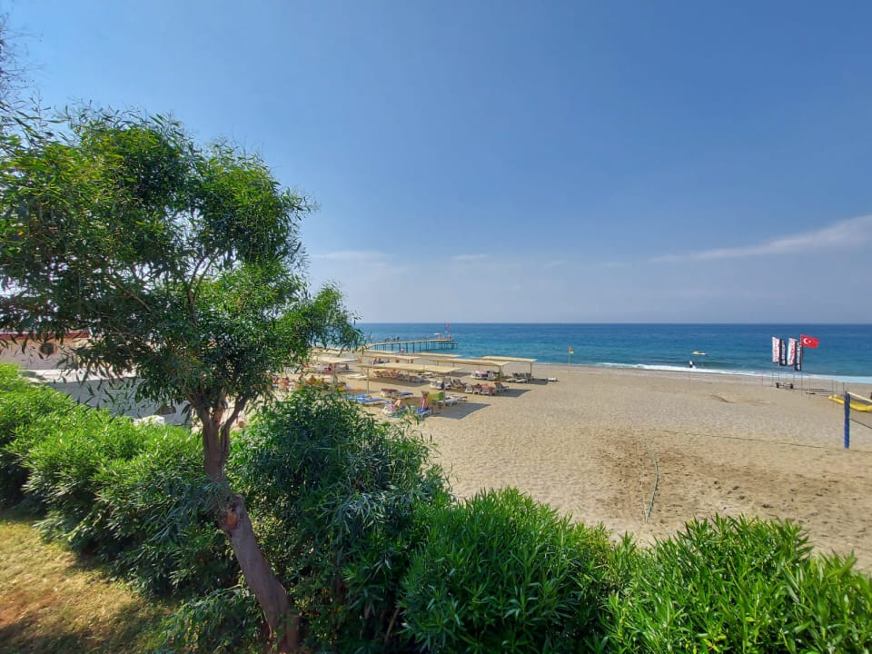 Strand Club Turtas Beach Hotel