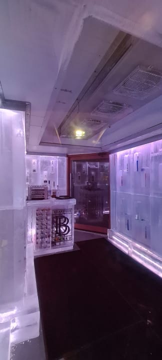 Lobby Hotel Listel Whistler