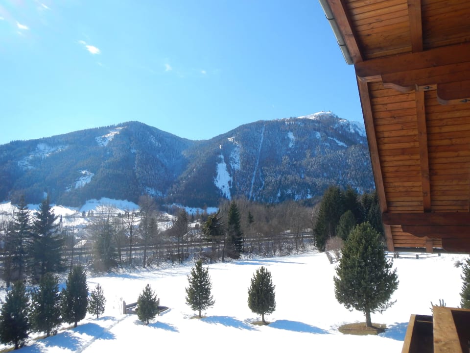 Blick auf den Hausberg das Großeck Graggaber im sonnigen Süden Salzburgs