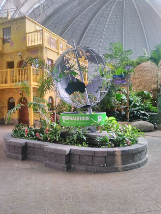 Eingang Tropical Islands Resort - Zelte