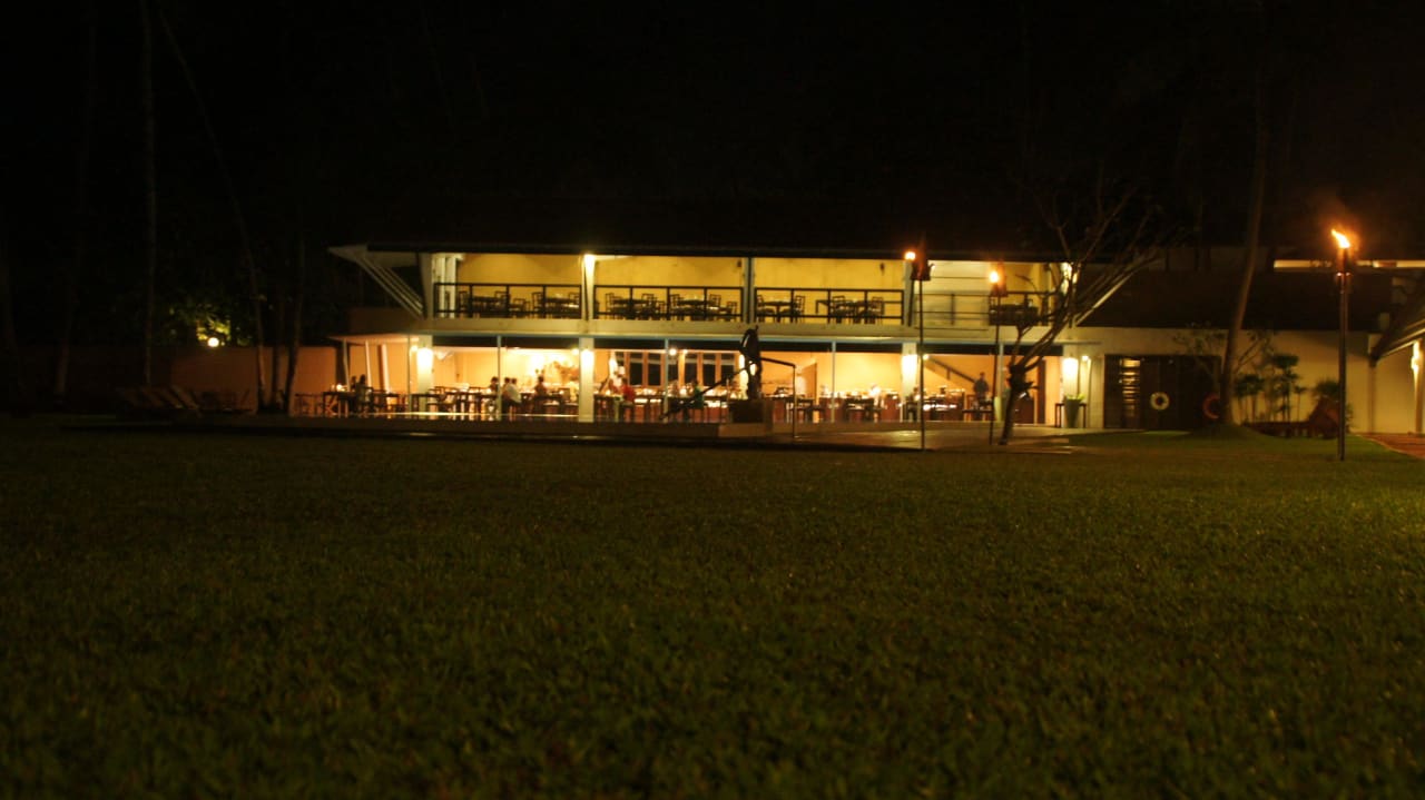 Restaurant bei Nacht Thaala Bentota