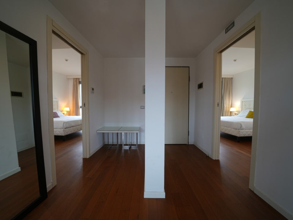 Zimmer Pisa Tower Plaza