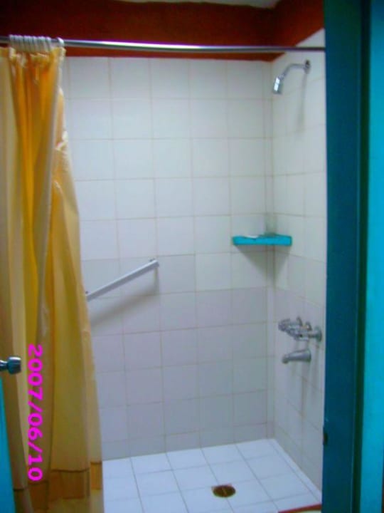 Dusche im Zimmer Hotel Flamenco Villas / Beach Club