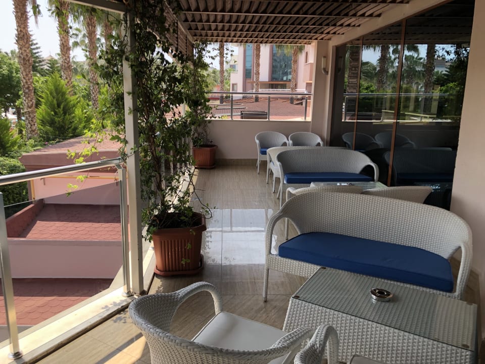 Lobbyterasse Hane Family Resort