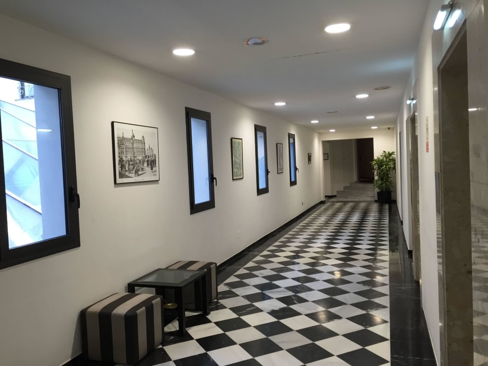 Inside the hotel Hotel  Atiram Oriente