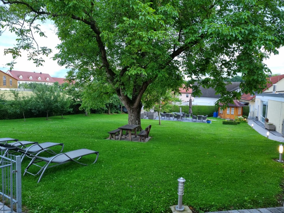 Gartenanlage Landhotel Zur Jurahöhe / Juraschlössl