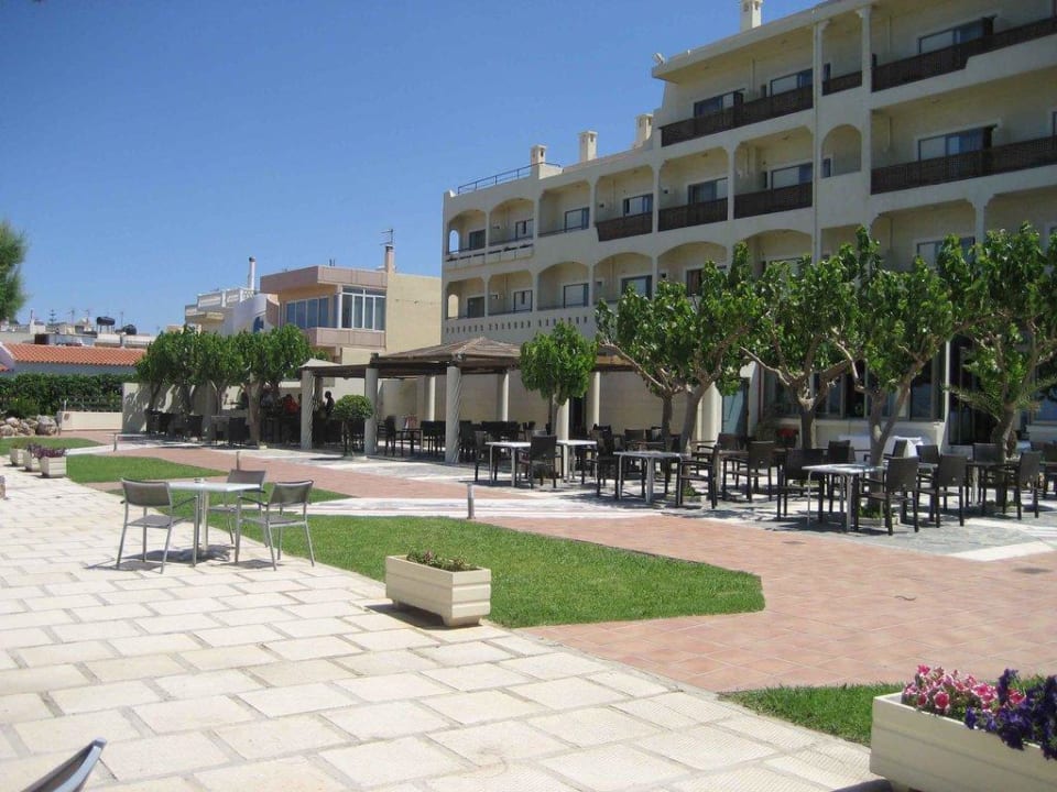 Hotelrückseite Giannoulis Santa Marina Beach
