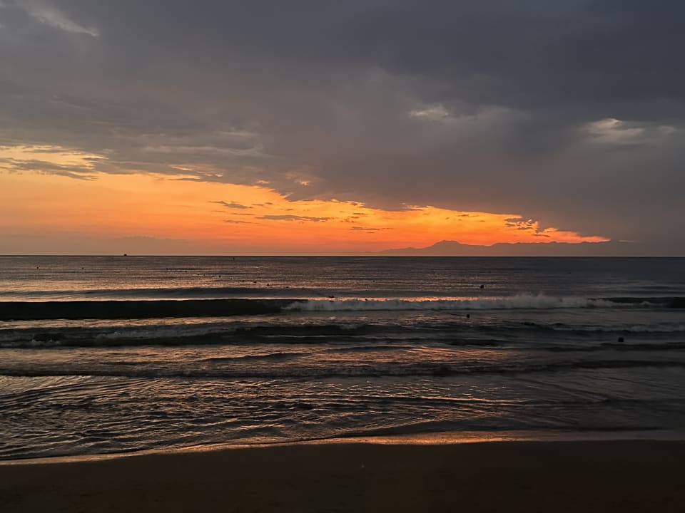 Strand Side Star Beach
