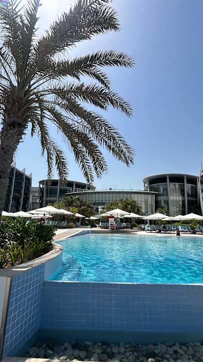 Pool Jumeirah at Saadiyat Island Resort