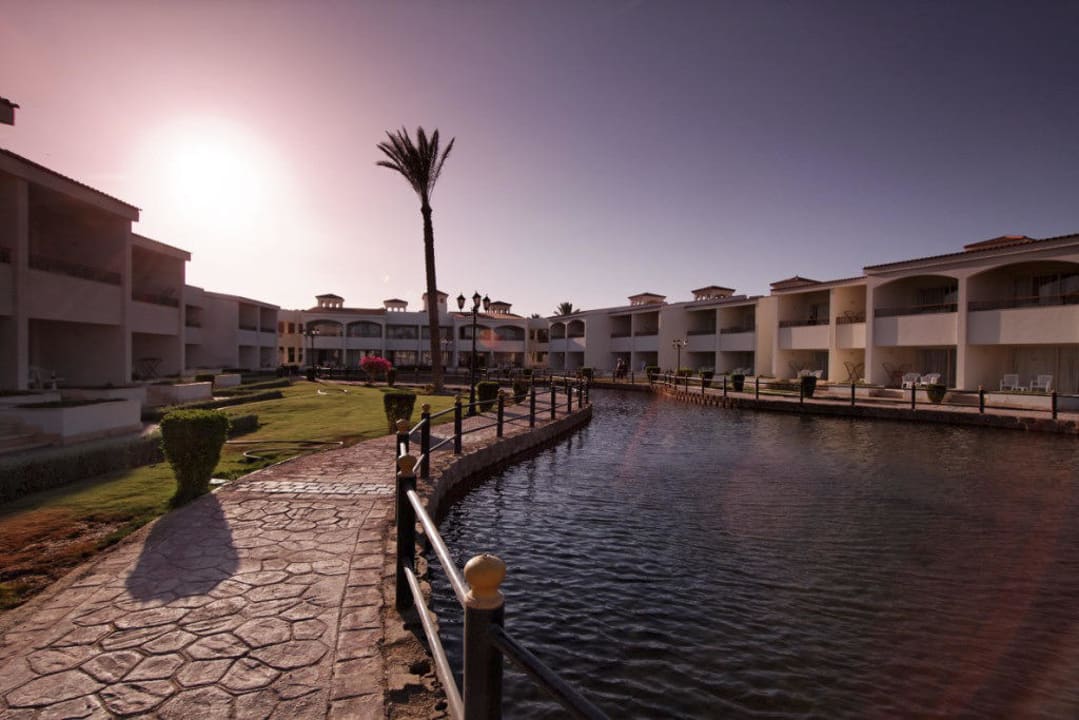 Die Meerwasser-Lagune bei den Superior-Zimmern Pickalbatros Dana Beach Resort - Hurghada