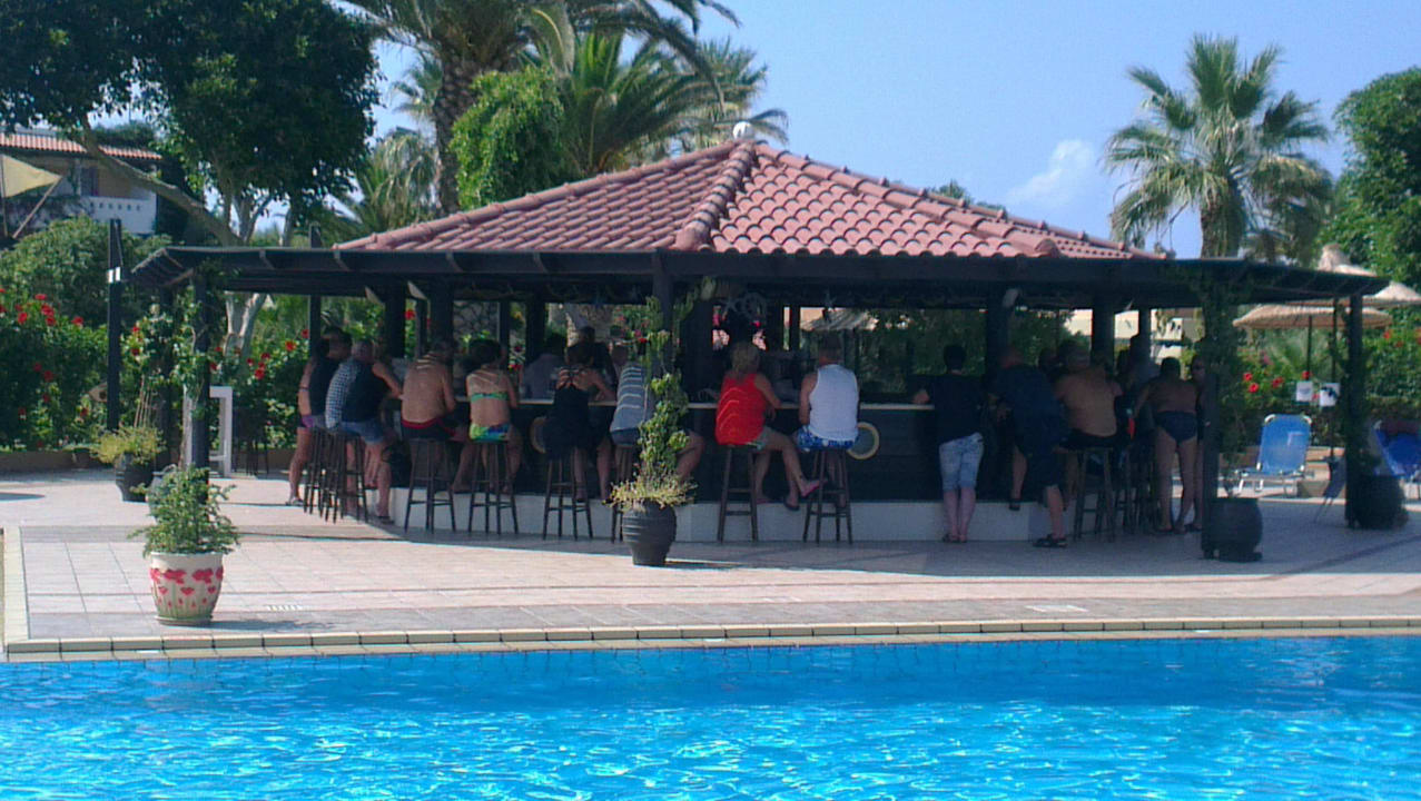 Poolbar Anissa Beach & Village