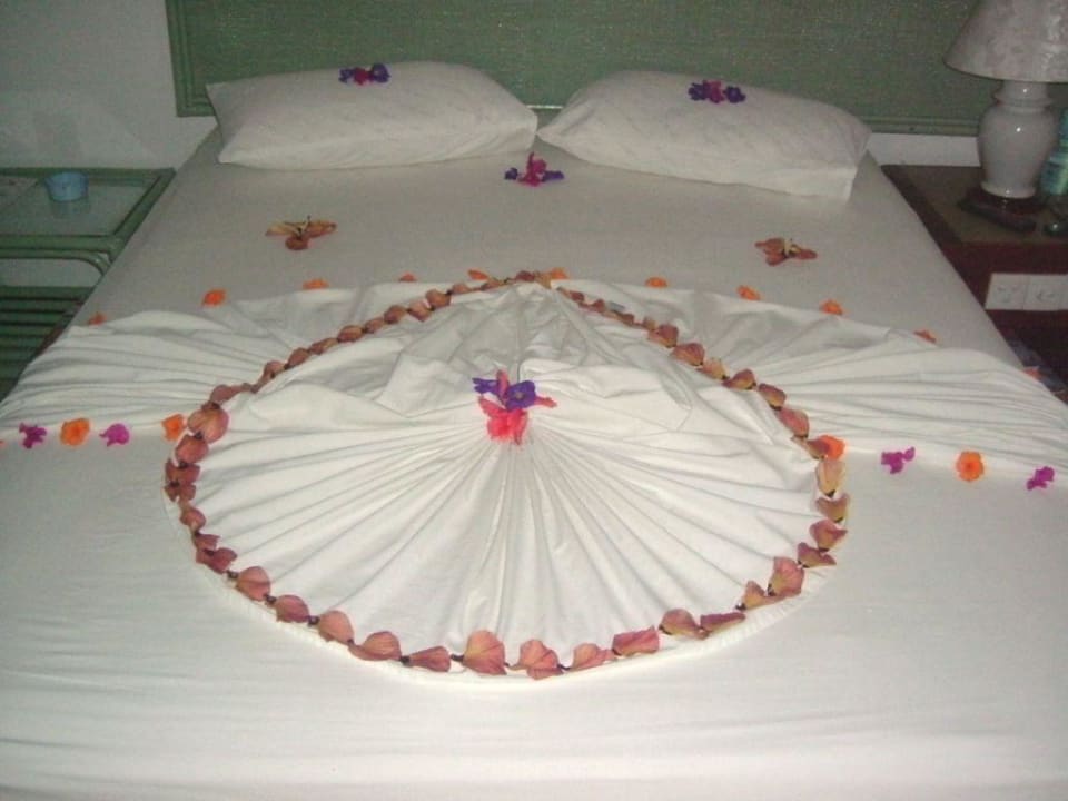 Notre lit décoré (bravo et merci encore) Summer Island Maldives