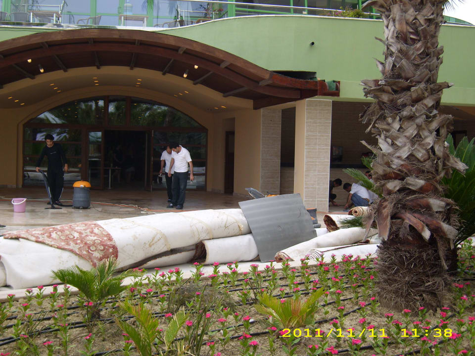 Nebeneingang VONRESORT Golden Coast