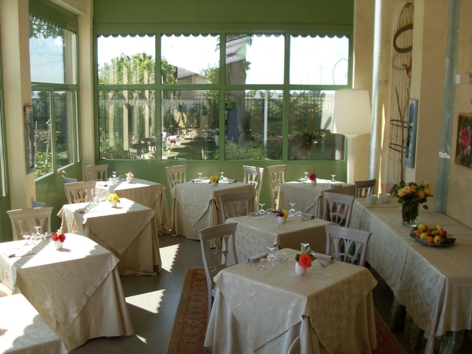 Sala colazioni Relais Villa Roncuzzi