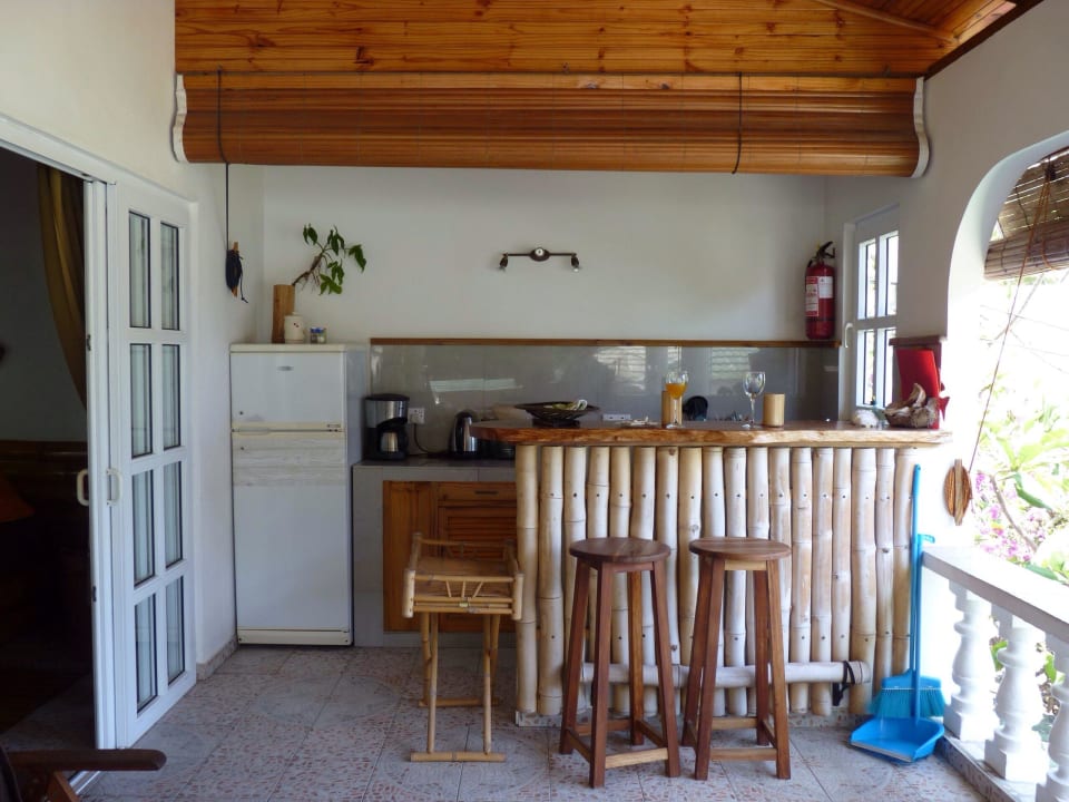 Küche auf der Veranda Haus & Apartments Beau Bamboo