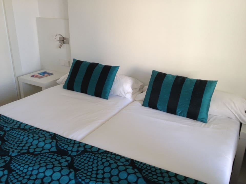 Gemütliches Bett BG Hotel Caballero